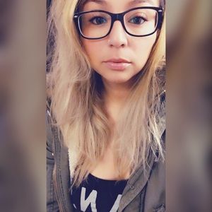 Meet your Posher, Lorena